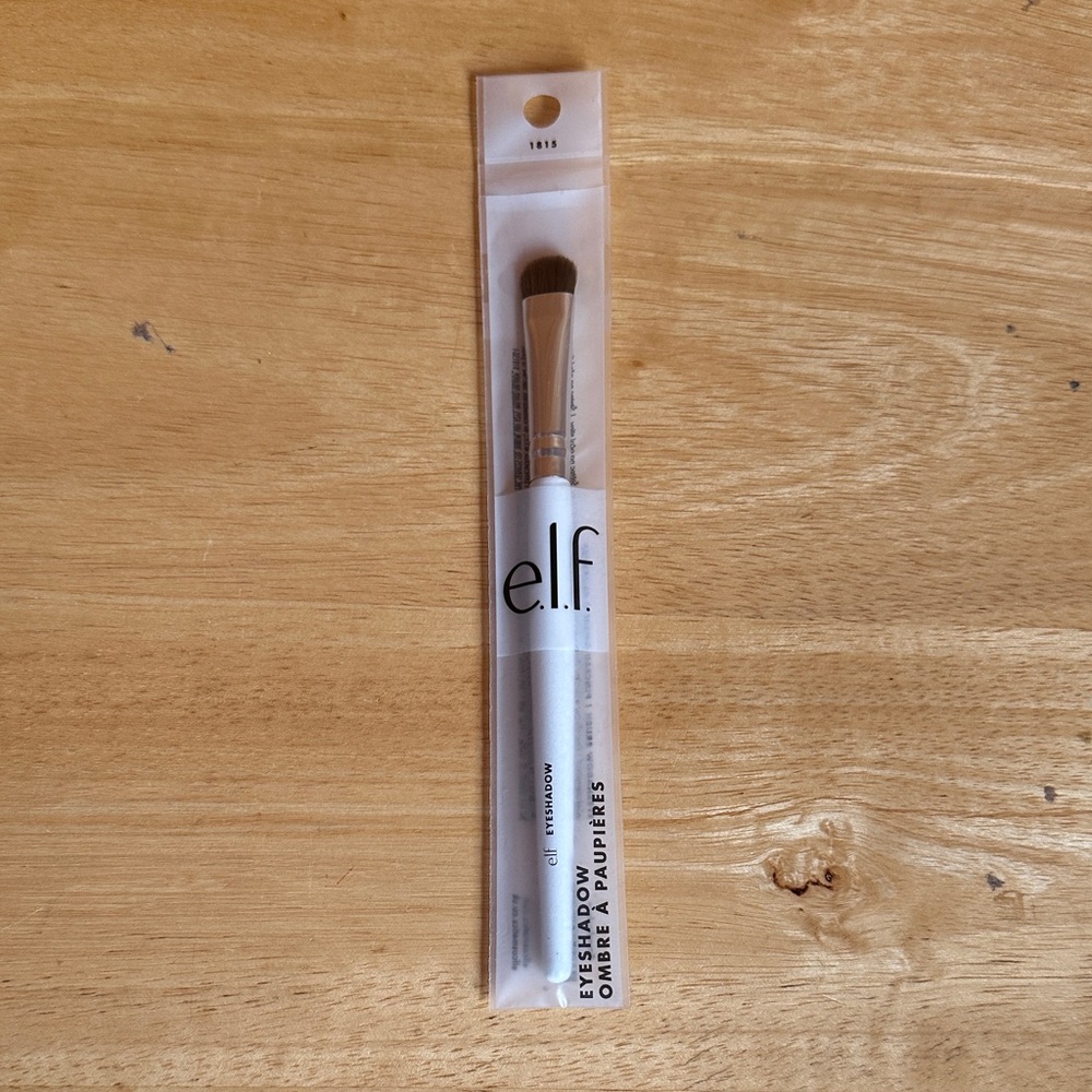 E.L.F. Eyeshadow Brush